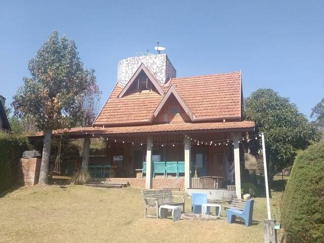 #256 - Casa para Venda em Campos do Jordão - SP - 1